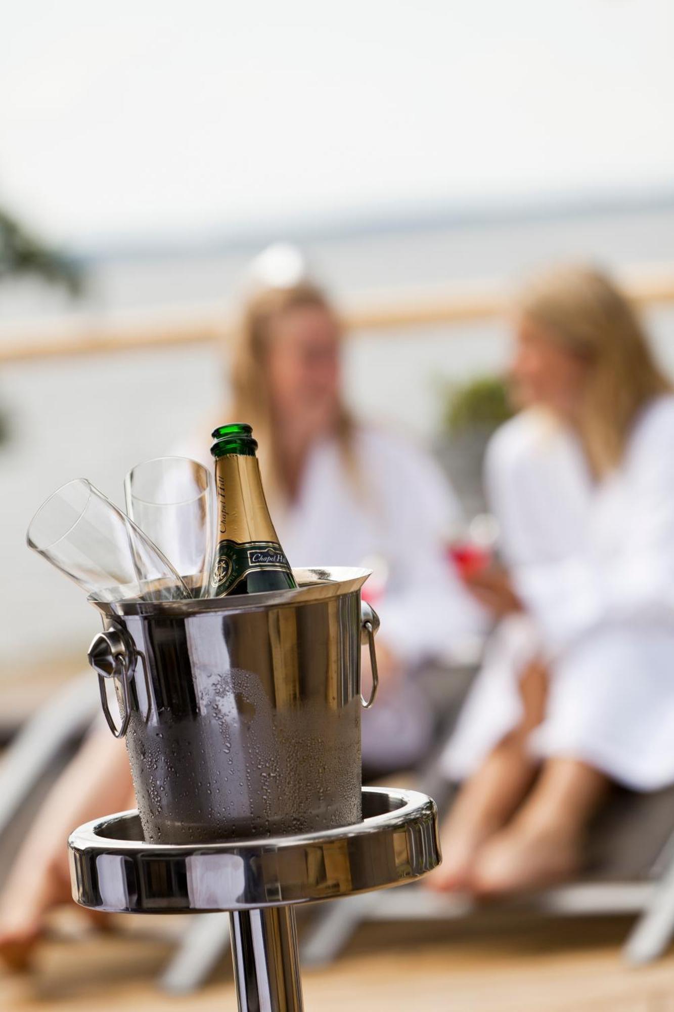 Ringsjoestrand Hotel Hörby エクステリア 写真
